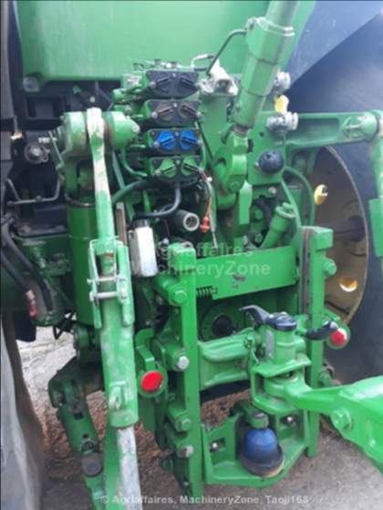 Kolový Traktor JOHN DEERE 7230R