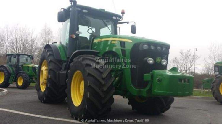 Kolový Traktor JOHN DEERE 8345R