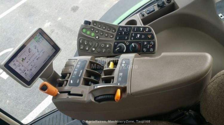 Kolový Traktor JOHN DEERE 8345R